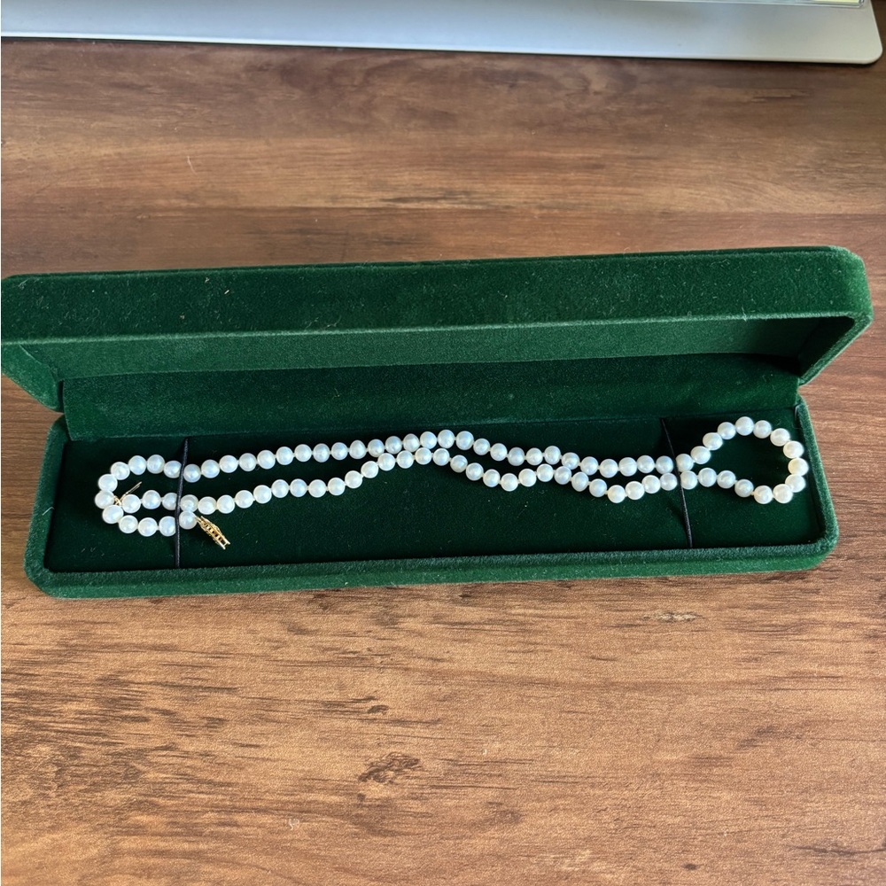 Elegant White Pearl Necklace